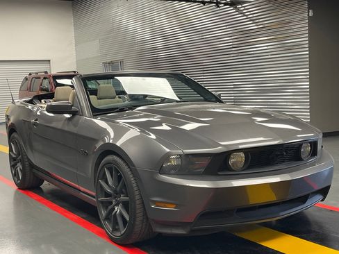 Used 2011 Ford Mustang GT image 7