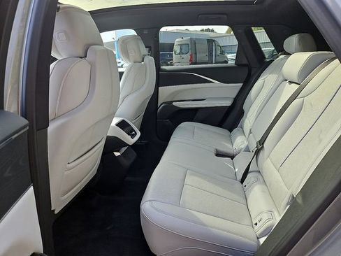 Used 2024 Cadillac Lyriq Sport AWD/4WD image 12