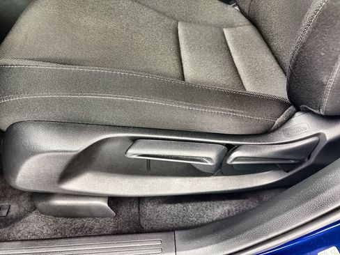 Used 2024 Honda CR-V LX image 14