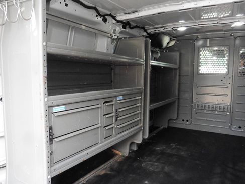 Used 2020 Ford Transit 150 Low Roof RWD image 8