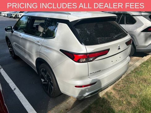 Used 2023 Mitsubishi Outlander SEL FWD image 30