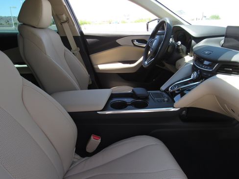 Certified 2025 Acura TLX w/ Technology Package image 9