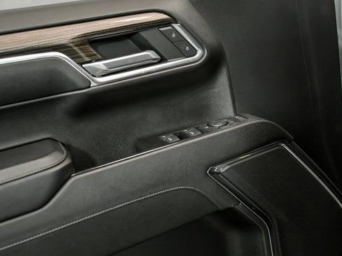 Used 2023 Chevrolet Silverado 1500 RST w/ Z71 Off-Road Package image 8