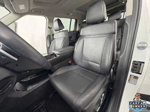 Used 2025 Hyundai Santa Fe Limited AWD/4WD image 16