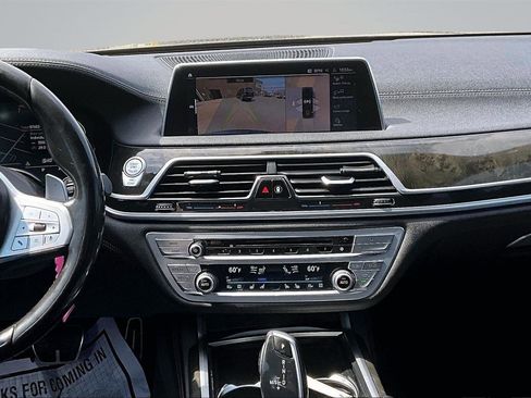 Used 2020 BMW 750i xDrive w/ M Sport Package AWD/4WD image 9