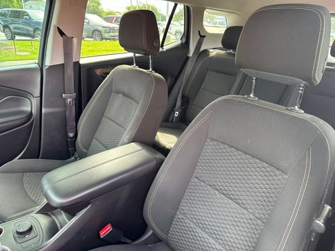 Used 2018 GMC Terrain SLE FWD image 5