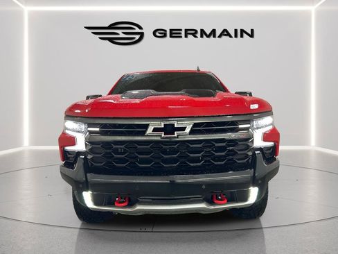 Used 2025 Chevrolet Silverado 1500 ZR2 w/ Technology Package image 8