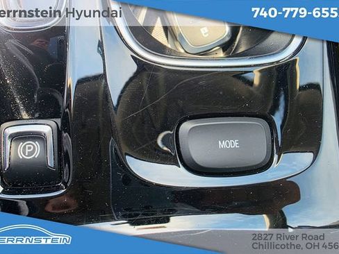 Used 2022 Buick Envision Avenir w/ Technology Package II AWD/4WD image 26