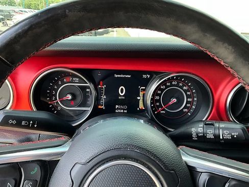 Used 2019 Jeep Wrangler Unlimited Rubicon w/ Cold Weather Group AWD/4WD image 16