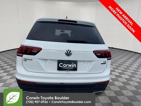 Used 2018 Volkswagen Tiguan SEL AWD/4WD image 6
