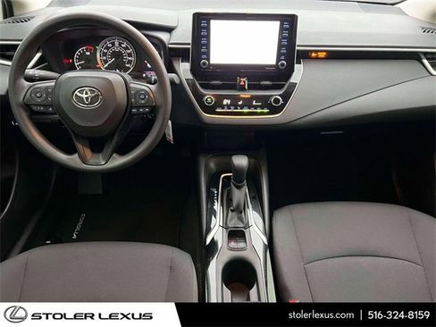 Used 2021 Toyota Corolla LE image 17