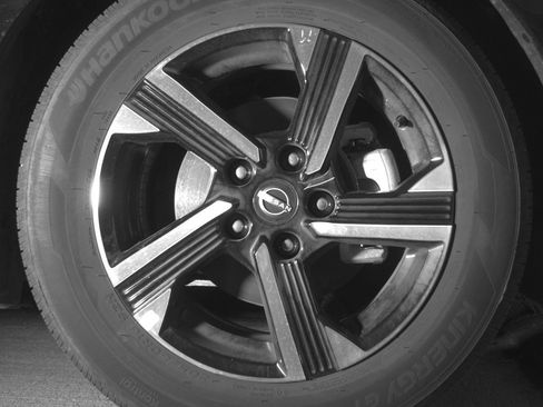 Used 2025 Nissan Sentra SV FWD image 13