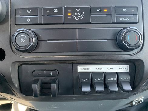 Used 2016 Ford F550 4x4 SuperCab Super Duty image 16