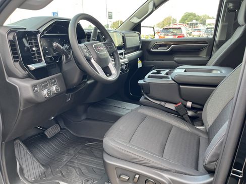 New 2026 GMC Sierra 1500 Elevation image 8