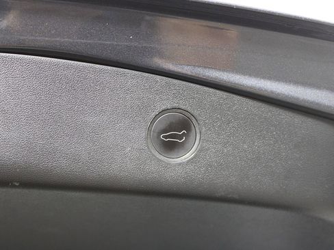 Used 2023 Tesla Model 3 Standard Range image 26