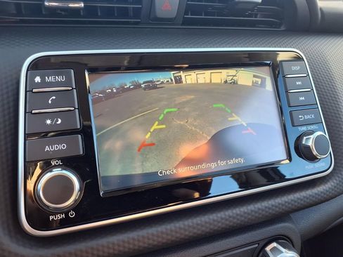 Certified 2025 Nissan Kicks Play S image 6