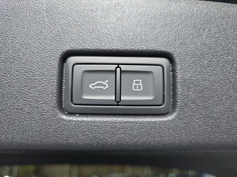 Used 2023 Audi Q4 e-tron Premium Plus w/ Premium Plus image 13