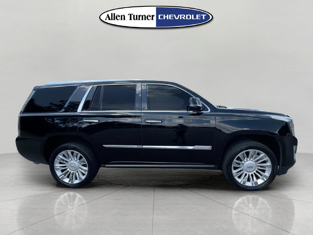 Used 2015 Cadillac Escalade Platinum AWD/4WD image 3