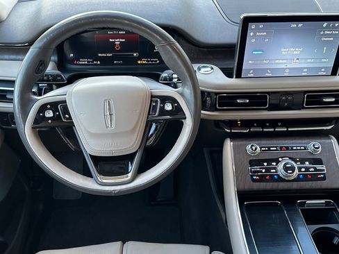 Certified 2023 Lincoln Aviator Reserve w/ Equipment Group 201A image 13