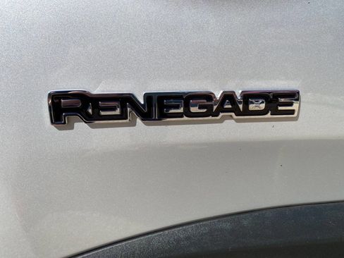 Used 2021 Jeep Renegade Latitude w/ Convenience Group image 75