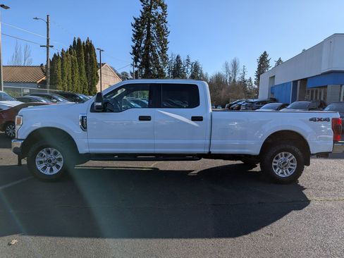 Used 2022 Ford F350 XLT w/ XLT Value Package image 2