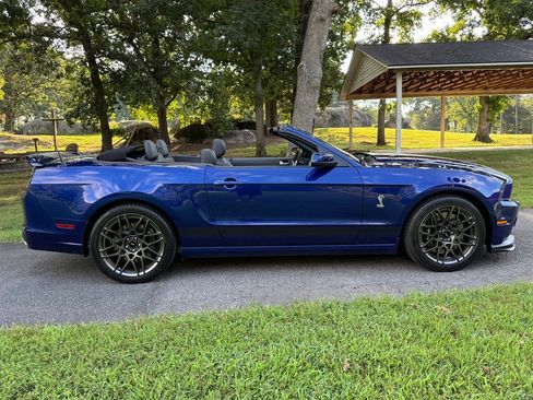 Used 2014 Ford Mustang Shelby GT500 w/ Equipment Group 821A RWD image 37