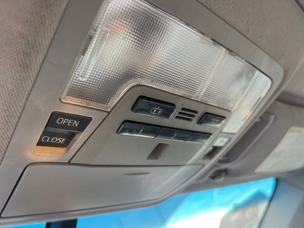 Used 2012 Toyota Camry SE w/ Leather Pkg FWD image 37