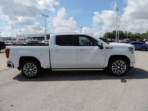 New 2026 GMC Sierra 1500 Denali w/ Denali Reserve Package image 4