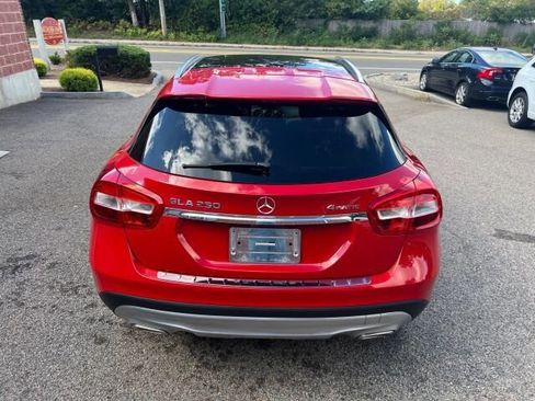 Used 2017 Mercedes-Benz GLA 250 4MATIC image 4