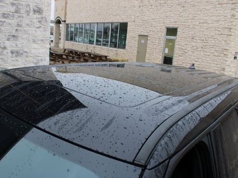 Used 2022 Ford Explorer ST image 4