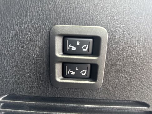 Used 2023 Nissan Armada Platinum w/ Captain's Chairs Package image 35