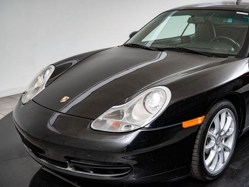 Used 2001 Porsche 911 Carrera RWD image 15