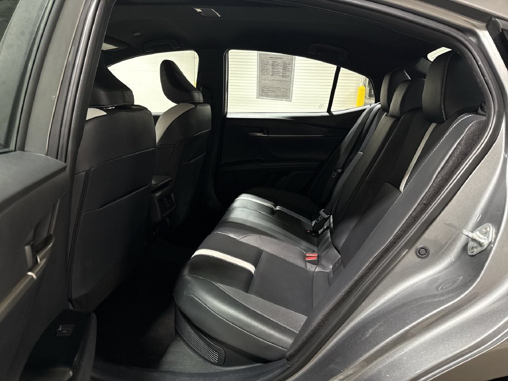 Used 2025 Toyota Camry SE FWD image 22