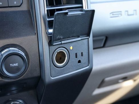 Used 2017 Ford F250 XLT w/ XLT Value Package image 26