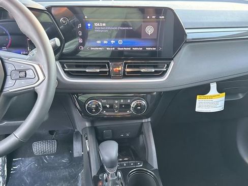 New 2026 Chevrolet TrailBlazer LT w/ Convenience Package FWD image 28
