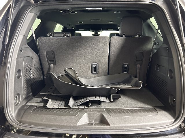 Used 2022 GMC Yukon SLE w/ Gmc Pro Safety Plus Package AWD/4WD image 25