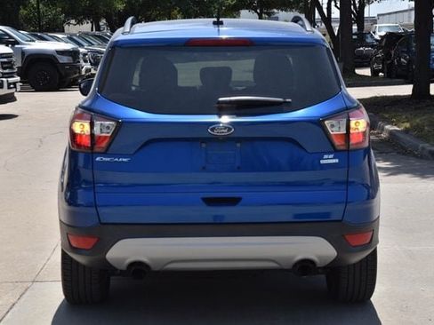 Used 2018 Ford Escape SE FWD image 9