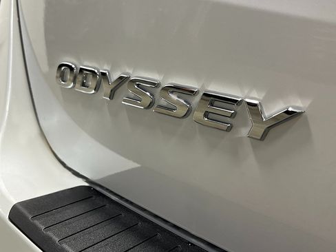 New 2026 Honda Odyssey Elite image 6