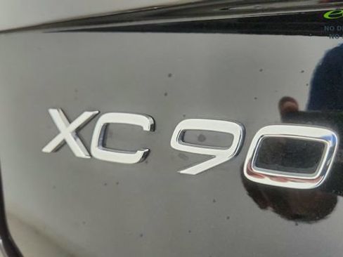Used 2026 Volvo XC90 B5 Plus w/ Protection Package AWD/4WD image 32