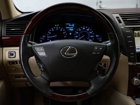 Used 2011 Lexus LS 460 AWD w/ Luxury Value Edition image 41