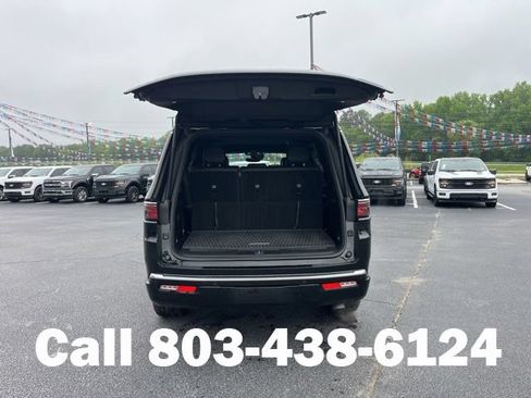 Used 2024 Jeep Wagoneer Series II w/ Convenience Group I AWD/4WD image 30