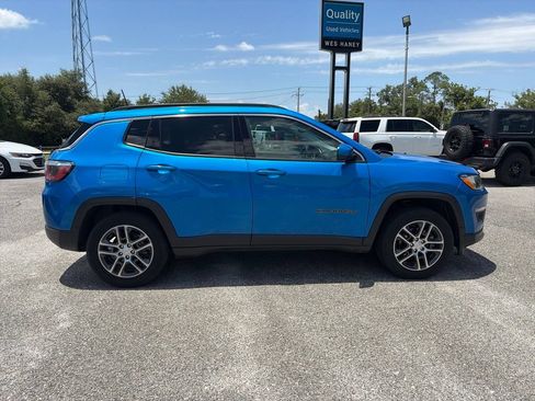 Used 2020 Jeep Compass Latitude w/ Safety & Security Group FWD image 8