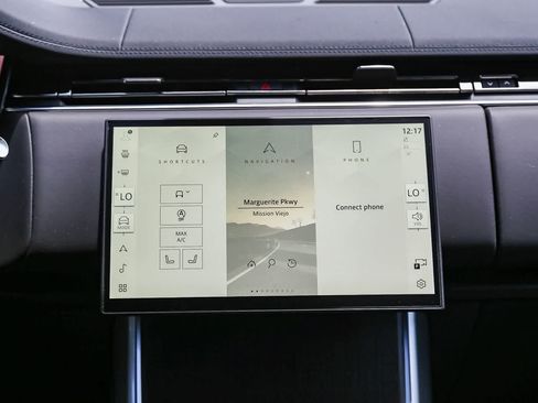 New 2026 Land Rover Range Rover Long Wheelbase SE AWD/4WD image 14