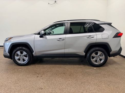 Used 2022 Toyota RAV4 XLE w/ Convenience Package AWD/4WD image 2