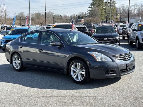 Used 2012 Nissan Altima 3.5 SR image 2
