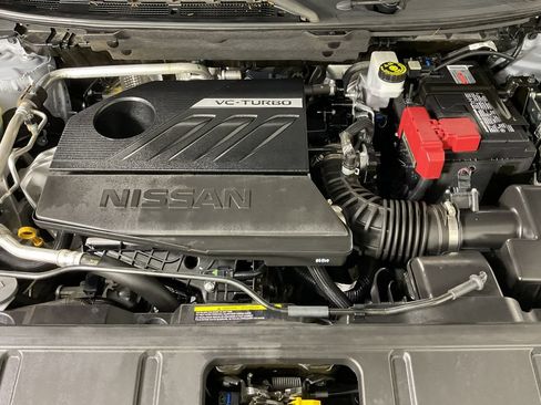 Used 2024 Nissan Rogue SV FWD image 25