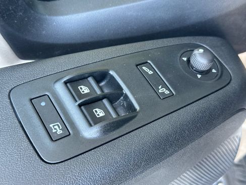Used 2025 RAM ProMaster 1500 w/ Safety Group FWD image 12