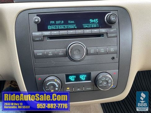Used 2010 Buick Lucerne CXL image 19