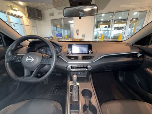 Used 2024 Nissan Altima 2.5 S image 15