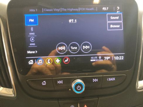 Used 2021 Chevrolet Malibu LT FWD image 25